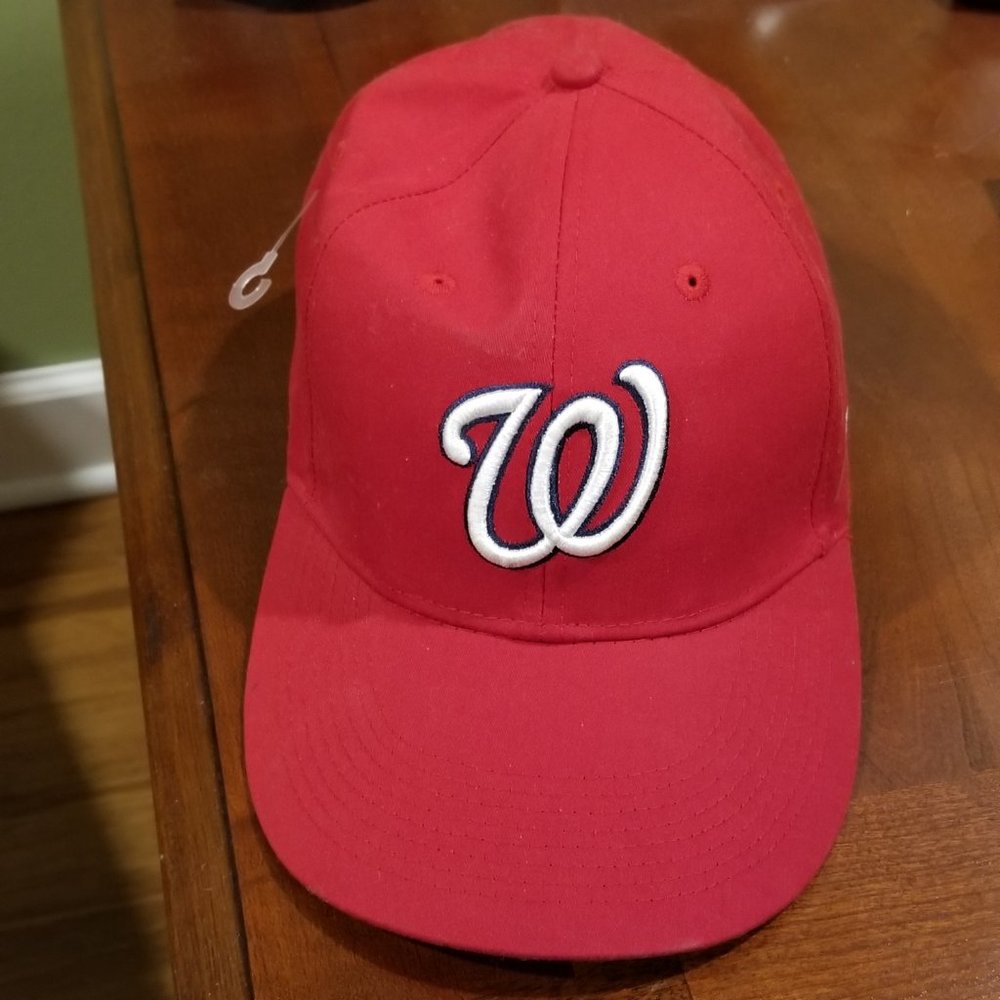 Washington Nationals Adjustable Baseball Hat (unisex)